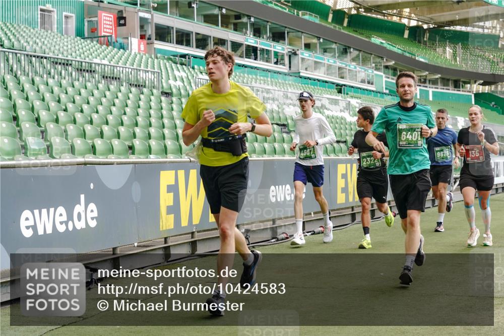 13.09.2026 - 21. swb-Marathon Bremen Michael Burmester http://msf.ph/oto/10424583 13.09.2026 13:01:06 Laufen im Stadion 135, 242, 260, 282, 318, 342, 440, 531, 651, 687, 930, 946, 1006, 1067, 1209, 1368, 1436, 1448, 1493, 1494, 1582, 1650, 1861, 1896, 1935, 1963, 2033, 2047, 2062, 2088, 2293, 2306, 2322, 2370, 2409, 2427, 2481, 2485, 2490, 2491, 2517, 2560, 2561, 2627, 2638, 2658, 2686, 2700, 2708, 2781, 2906, 2914, 2967, 3076, 3105, 3145, 3168, 3173, 3273, 3354, 3372, 3374, 3375, 3385, 3480, 3524, 3526, 3642, 3667, 3729, 3774, 3806, 3855, 3856, 3861, 3930 meine-sportfotos.de