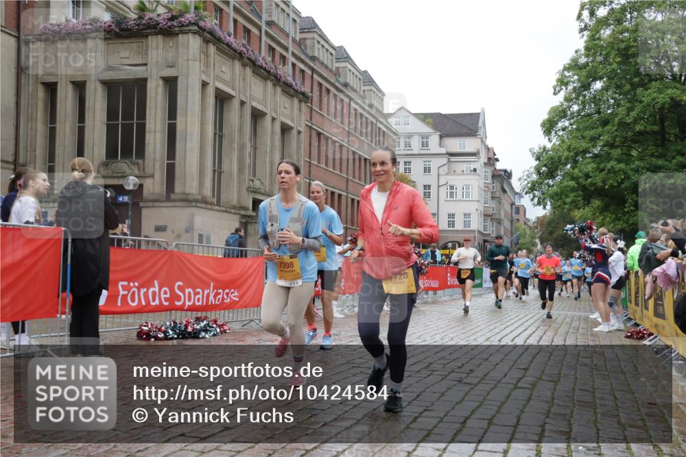 13.09.2026 - Kiel Lauf Yannick Fuchs http://msf.ph/oto/10424584 13.09.2026 11:00:32 Ziel 362, 893, 1518, 1650, 1722, 1896, 1897, 2233, 2267, 3793, 4261, 4524, 4706, 4905, 6431, 6770, 7091, 7179, 7997, 8481, 8565, 8686, 9327, 9408, 10346, 10590, 10674, 11797, 11835, 12214, 12457, 12756, 12757, 12773, 173, 327, 753, 964, 1036, 1078, 1728, 2150, 2151, 2187, 2382, 2490, 2558, 2915, 3121, 3775, 3793, 4239, 4437, 4787, 6520, 6897, 7398, 7438, 7945, 9140, 9690, 10346, 10420, 10996, 11182, 11220, 11471, 11503, 11607, 11835, 1795, 2038 meine-sportfotos.de