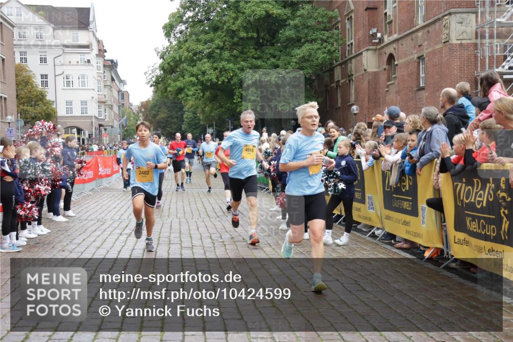 13.09.2026 - Kiel Lauf Yannick Fuchs http://msf.ph/oto/10424599 13.09.2026 09:46:06 Ziel 1415, 2482, 4909, 4910, 4918, 5234, 6732, 7015, 7911, 7924, 8244, 8611, 8859, 10203, 10685, 10719, 10898, 11076, 11078, 557, 1023, 1418, 1579, 2127, 2788, 3025, 3142, 3301, 3974, 4413, 4569, 5511, 5757, 5829, 6038, 7202, 7349, 7572, 7911, 8126, 8244, 8859, 9841, 10036, 10142, 10392, 10445, 10719, 12069, 12281, 12374, 12841, 167, 181, 442, 3052, 3361, 3954, 5855, 5955, 6857, 7308, 8125, 10117, 10913, 11316, 11859, 12495, 12621, 1023, 1579, 2017, 2835, 3408, 5369, 6038 meine-sportfotos.de