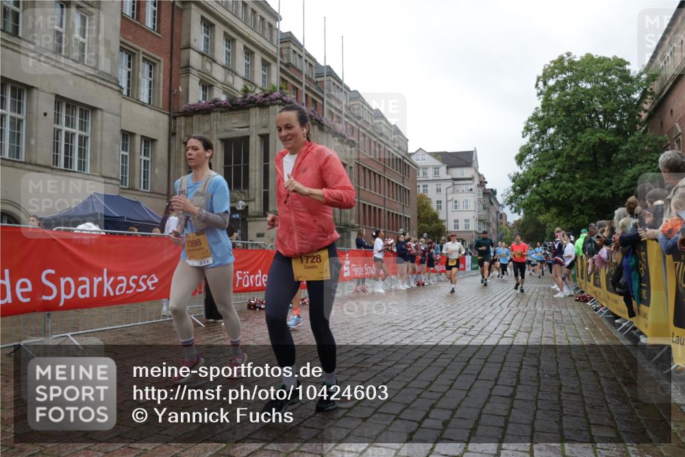 13.09.2026 - Kiel Lauf Yannick Fuchs http://msf.ph/oto/10424603 13.09.2026 11:00:33 Ziel 362, 893, 1518, 1650, 1722, 1896, 1897, 2233, 2267, 4261, 4524, 4706, 4905, 6431, 6770, 7091, 7179, 7214, 7997, 8481, 8565, 8686, 9327, 9408, 10590, 10674, 11797, 12214, 12457, 12756, 12757, 12773, 173, 327, 753, 893, 964, 1036, 1078, 1518, 1728, 2150, 2151, 2187, 2382, 2490, 2558, 2915, 3121, 3775, 3793, 4239, 4437, 4787, 6520, 6897, 7398, 7438, 7945, 9140, 9690, 10346, 10420, 10996, 11182, 11220, 11471, 11503, 11607, 11835, 1795, 2038 meine-sportfotos.de