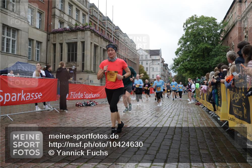 13.09.2026 - Kiel Lauf Yannick Fuchs http://msf.ph/oto/10424630 13.09.2026 11:00:37 Ziel 362, 1650, 1722, 1795, 2233, 2267, 4055, 4261, 4524, 4706, 4855, 5794, 5912, 7179, 7214, 8565, 8590, 8686, 9327, 10590, 10674, 11797, 12756, 12757, 12773, 173, 327, 753, 893, 1036, 1078, 1518, 1896, 1897, 2150, 2151, 2187, 2382, 2490, 2558, 2915, 3121, 3775, 3793, 4239, 4437, 4787, 4905, 6431, 6520, 6770, 6897, 7091, 7438, 7945, 7997, 8481, 9140, 9408, 9690, 10346, 10420, 10674, 10996, 11182, 11220, 11471, 11503, 11607, 11835, 12214, 12457, 190, 2038 meine-sportfotos.de