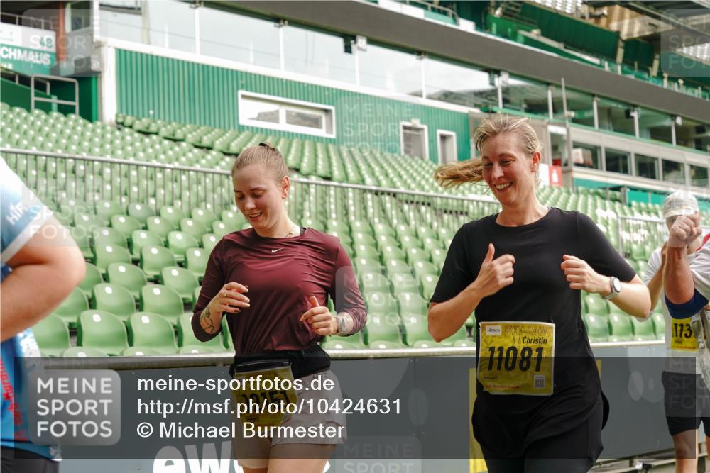13.09.2026 - 21. swb-Marathon Bremen Michael Burmester http://msf.ph/oto/10424631 13.09.2026 10:47:15 Laufen im Stadion 10161, 10264, 10349, 10472, 10535, 10895, 10933, 10970, 11050, 11104, 11181, 11244, 11262, 11296, 11443, 11457, 11529, 11530, 11546, 11573, 11574, 11579, 11639, 11663, 11675, 11709, 11760, 11821, 12157, 12211, 12285, 12316, 12317, 12340, 12374, 12422, 12444, 12462, 10002, 10004, 10005, 10176, 10191, 10192, 10271, 10295, 10303, 10325, 10335, 10361, 10362, 10459, 10513, 10629, 10756, 10779, 10882, 10997, 10999, 11233, 11307, 11355 meine-sportfotos.de