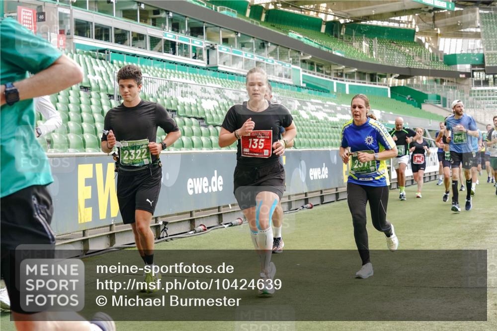 13.09.2026 - 21. swb-Marathon Bremen Michael Burmester http://msf.ph/oto/10424639 13.09.2026 13:01:08 Laufen im Stadion 135, 242, 260, 282, 318, 342, 440, 531, 651, 687, 930, 946, 1006, 1067, 1209, 1368, 1436, 1448, 1493, 1494, 1582, 1650, 1861, 1896, 1935, 1963, 2033, 2047, 2062, 2088, 2293, 2306, 2322, 2370, 2409, 2427, 2481, 2485, 2490, 2491, 2517, 2560, 2561, 2627, 2638, 2658, 2686, 2700, 2708, 2781, 2906, 2914, 2967, 3076, 3105, 3145, 3168, 3173, 3273, 3354, 3372, 3374, 3375, 3385, 3480, 3524, 3526, 3642, 3667, 3729, 3774, 3806, 3855, 3856, 3861, 3930 meine-sportfotos.de