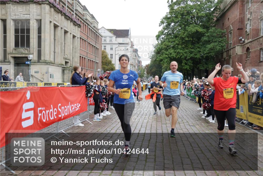13.09.2026 - Kiel Lauf Yannick Fuchs http://msf.ph/oto/10424644 13.09.2026 09:46:09 Ziel 1415, 2482, 3052, 4909, 4910, 4918, 5234, 5855, 6732, 7015, 7308, 8125, 10203, 10685, 10898, 11076, 11078, 557, 1023, 1418, 2127, 2788, 3025, 3142, 3301, 3974, 4413, 4569, 5511, 5757, 5829, 7202, 7349, 7572, 7911, 7924, 8126, 8244, 8611, 8859, 9841, 10036, 10142, 10392, 10445, 10719, 12281, 12374, 12841, 167, 181, 442, 3361, 3954, 5955, 6857, 10117, 10913, 11316, 11859, 11861, 12495, 12621, 1023, 1579, 2835, 6038, 8126 meine-sportfotos.de