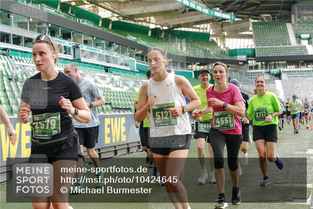 13.09.2026 - 21. swb-Marathon Bremen Michael Burmester http://msf.ph/oto/10424645 13.09.2026 13:24:05 Laufen im Stadion 137, 160, 182, 294, 324, 434, 533, 548, 609, 708, 721, 723, 739, 743, 752, 892, 1178, 1273, 1331, 1463, 1471, 1491, 1597, 1598, 1691, 1746, 1788, 1944, 2095, 2211, 2213, 2252, 2267, 2286, 2312, 2323, 2433, 2445, 2465, 2475, 2483, 2495, 2497, 2503, 2526, 2554, 2571, 2644, 2768, 2776, 2936, 2968, 3252, 3282, 3288, 3289, 3292, 3298, 3306, 3312, 3347, 3364, 3381, 3395, 3423, 3447, 3505, 3530, 3559, 3727, 3770, 3819, 4054, 4231, 4406, 4407, 4466, 4467 meine-sportfotos.de