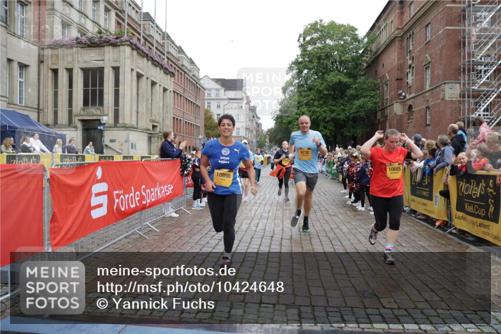 13.09.2026 - Kiel Lauf Yannick Fuchs http://msf.ph/oto/10424648 13.09.2026 09:46:09 Ziel 1415, 2482, 3052, 4909, 4910, 4918, 5234, 5855, 6732, 7015, 7308, 8125, 10203, 10685, 10898, 11076, 11078, 557, 1023, 1418, 2127, 2788, 3025, 3142, 3301, 3974, 4413, 4569, 5511, 5757, 5829, 7202, 7349, 7572, 7911, 7924, 8126, 8244, 8611, 8859, 9841, 10036, 10142, 10392, 10445, 10719, 12281, 12374, 12841, 167, 181, 442, 3361, 3954, 5955, 6857, 10117, 10913, 11316, 11859, 11861, 12495, 12621, 1023, 1579, 2835, 6038, 8126 meine-sportfotos.de