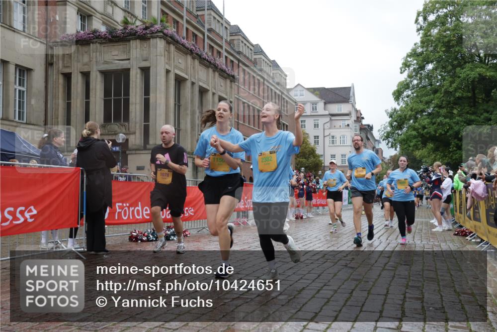 13.09.2026 - Kiel Lauf Yannick Fuchs http://msf.ph/oto/10424651 13.09.2026 11:00:40 Ziel 362, 1650, 1722, 1795, 2233, 2267, 4055, 4261, 4706, 4855, 5794, 5912, 7179, 7214, 7610, 8565, 8590, 8622, 8686, 10529, 10590, 10700, 11797, 12756, 12757, 12773, 173, 327, 893, 1036, 1078, 1518, 1896, 1897, 2150, 2151, 2187, 2382, 2490, 2558, 2915, 3121, 3775, 3793, 4239, 4437, 4524, 4787, 4905, 6431, 6520, 6770, 6897, 7091, 7438, 7945, 7997, 8481, 8565, 9327, 9408, 9690, 10346, 10420, 10674, 11182, 11220, 11471, 11503, 11607, 11835, 12214, 12457, 190, 2038 meine-sportfotos.de