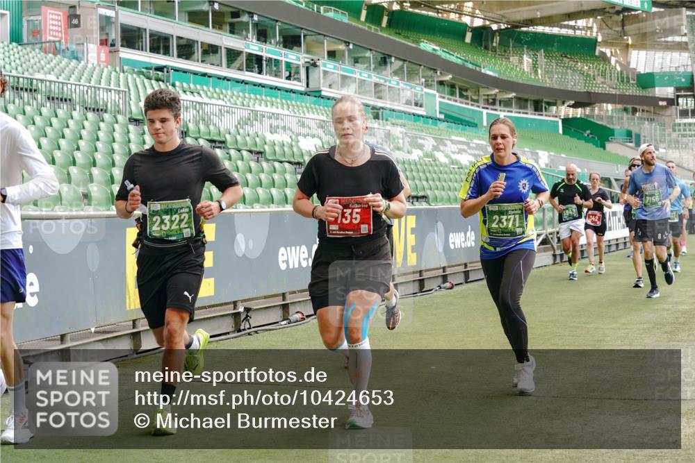 13.09.2026 - 21. swb-Marathon Bremen Michael Burmester http://msf.ph/oto/10424653 13.09.2026 13:01:08 Laufen im Stadion 135, 242, 260, 282, 318, 342, 440, 531, 651, 687, 930, 946, 1006, 1067, 1209, 1368, 1436, 1448, 1493, 1494, 1582, 1650, 1861, 1896, 1935, 1963, 2033, 2047, 2062, 2088, 2293, 2306, 2322, 2370, 2409, 2427, 2481, 2485, 2490, 2491, 2517, 2560, 2561, 2627, 2638, 2658, 2686, 2700, 2708, 2781, 2906, 2914, 2967, 3076, 3105, 3145, 3168, 3173, 3273, 3354, 3372, 3374, 3375, 3385, 3480, 3524, 3526, 3642, 3667, 3729, 3774, 3806, 3855, 3856, 3861, 3930 meine-sportfotos.de