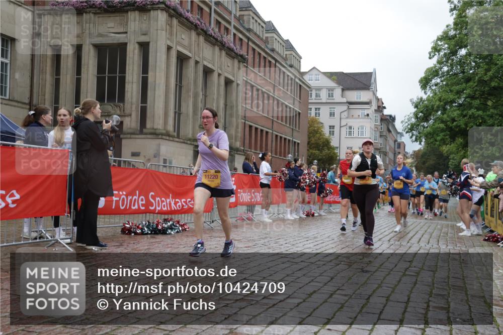 13.09.2026 - Kiel Lauf Yannick Fuchs http://msf.ph/oto/10424709 13.09.2026 11:00:47 Ziel 1722, 1795, 2038, 2697, 3423, 3425, 4055, 4706, 4855, 4915, 5648, 5794, 5912, 6399, 6426, 6995, 6996, 7214, 7610, 8229, 8590, 8622, 8686, 9199, 10339, 10480, 10529, 10700, 12326, 327, 362, 893, 1036, 1518, 1650, 1722, 1896, 1897, 2150, 2151, 2187, 2233, 2267, 2558, 2915, 3121, 3793, 4239, 4261, 4524, 4706, 4787, 4905, 6431, 6770, 6897, 7091, 7179, 7997, 8481, 8565, 8686, 9327, 9408, 10346, 10590, 10674, 11182, 11220, 11471, 11797, 11835, 12214, 12457, 12756, 48, 190 meine-sportfotos.de
