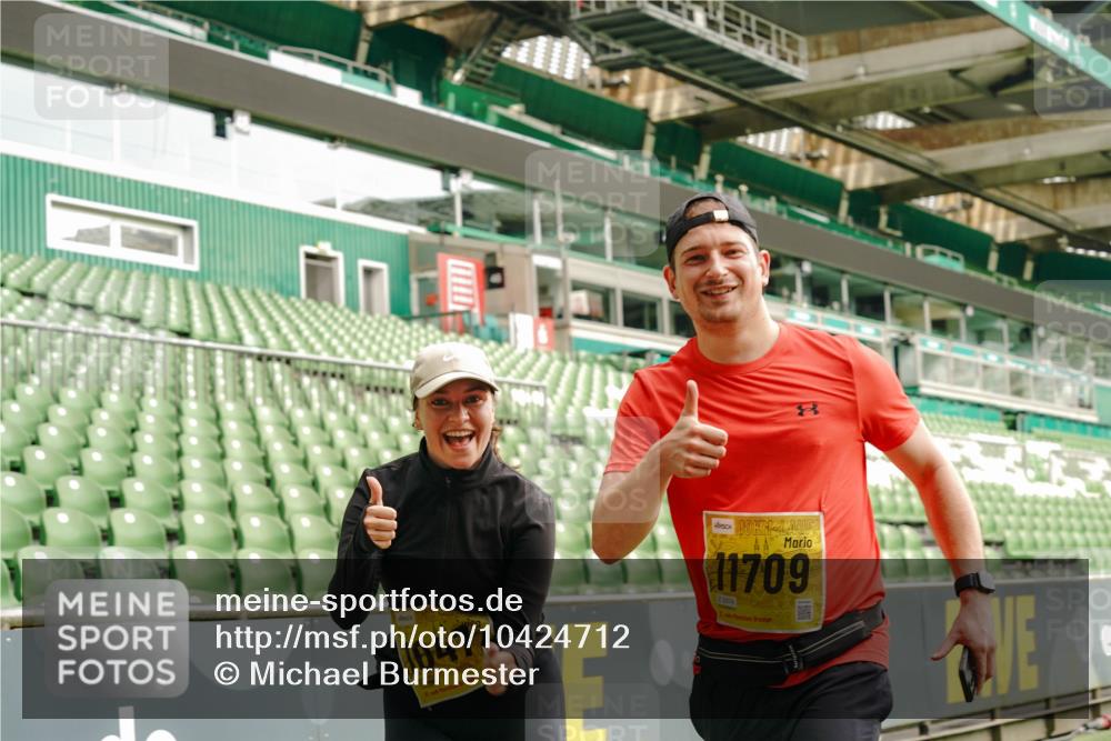 13.09.2026 - 21. swb-Marathon Bremen Michael Burmester http://msf.ph/oto/10424712 13.09.2026 10:47:18 Laufen im Stadion 10161, 10264, 10349, 10535, 10895, 10933, 10970, 11050, 11104, 11181, 11244, 11262, 11296, 11443, 11457, 11529, 11530, 11546, 11573, 11574, 11579, 11639, 11663, 11675, 11698, 11760, 11821, 12157, 12211, 12285, 12316, 12317, 12340, 12374, 12422, 12444, 12462, 10002, 10004, 10005, 10176, 10191, 10192, 10271, 10295, 10325, 10335, 10361, 10362, 10459, 10513, 10629, 10756, 10779, 10882, 10997, 10999, 11233, 11307, 11355 meine-sportfotos.de