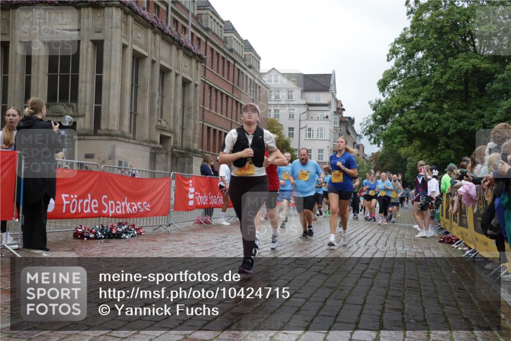 13.09.2026 - Kiel Lauf Yannick Fuchs http://msf.ph/oto/10424715 13.09.2026 11:00:48 Ziel 1795, 2038, 2697, 3423, 3425, 4055, 4769, 4855, 4915, 5648, 5794, 5912, 6399, 6426, 6995, 6996, 7214, 7610, 8229, 8590, 8622, 9199, 9594, 10339, 10480, 10529, 10700, 11972, 12326, 362, 893, 1036, 1518, 1650, 1722, 1896, 1897, 2150, 2151, 2187, 2233, 2267, 2558, 2915, 3793, 4239, 4261, 4524, 4706, 4787, 4905, 6431, 6770, 7091, 7179, 7214, 7997, 8481, 8565, 8686, 9327, 9408, 10346, 10590, 10674, 11182, 11220, 11471, 11797, 11835, 12214, 12457, 12756, 48, 190 meine-sportfotos.de