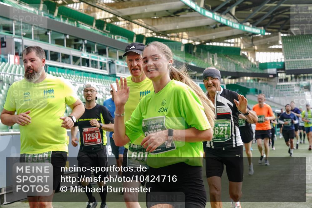13.09.2026 - 21. swb-Marathon Bremen Michael Burmester http://msf.ph/oto/10424716 13.09.2026 13:24:07 Laufen im Stadion 137, 182, 294, 324, 434, 533, 548, 609, 708, 721, 723, 739, 743, 752, 892, 1178, 1273, 1331, 1463, 1471, 1491, 1515, 1597, 1598, 1691, 1746, 1788, 1944, 2095, 2211, 2213, 2252, 2267, 2286, 2312, 2323, 2433, 2445, 2465, 2475, 2483, 2495, 2497, 2503, 2526, 2554, 2571, 2644, 2768, 2776, 2936, 2968, 3252, 3282, 3288, 3289, 3292, 3298, 3306, 3312, 3347, 3364, 3381, 3395, 3423, 3447, 3505, 3530, 3559, 3727, 3770, 3819, 4054, 4231, 4406, 4407, 4466, 4467 meine-sportfotos.de