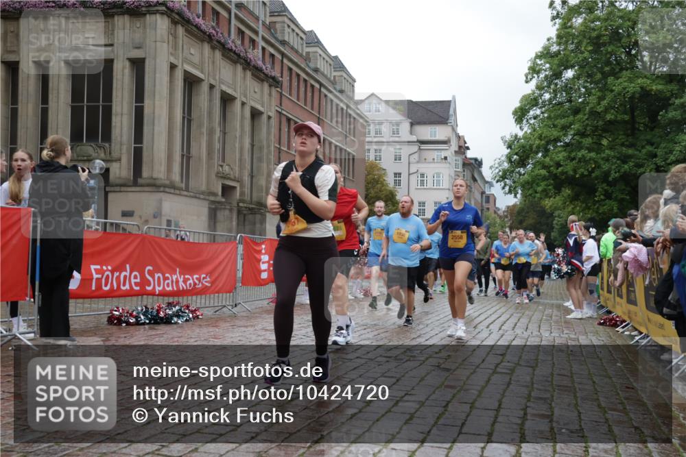 13.09.2026 - Kiel Lauf Yannick Fuchs http://msf.ph/oto/10424720 13.09.2026 11:00:49 Ziel 190, 1795, 2038, 2697, 3423, 3425, 4055, 4769, 4855, 4915, 5648, 5794, 5912, 6399, 6426, 6995, 6996, 7610, 8229, 8590, 8622, 9199, 9594, 10339, 10480, 10529, 10700, 11972, 12326, 362, 893, 1036, 1518, 1650, 1722, 1896, 1897, 2150, 2151, 2187, 2233, 2267, 2558, 2915, 3793, 4239, 4261, 4524, 4706, 4787, 4855, 4905, 5912, 6431, 6770, 7091, 7179, 7214, 7997, 8481, 8565, 8686, 9327, 9408, 10346, 10590, 10674, 11182, 11220, 11471, 11797, 11835, 12214, 12457, 12756, 48 meine-sportfotos.de