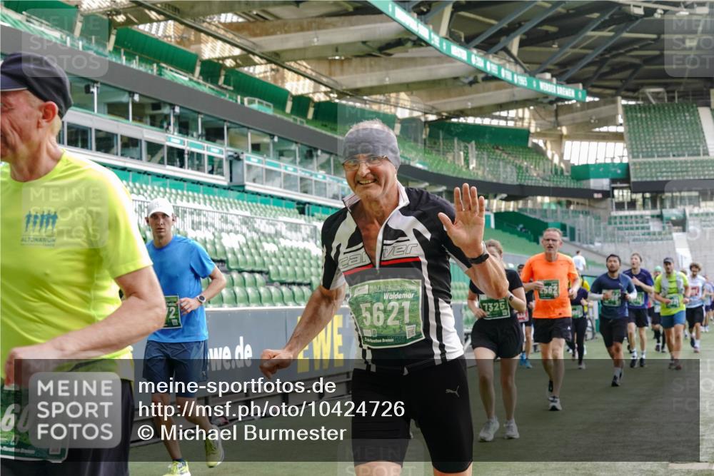 13.09.2026 - 21. swb-Marathon Bremen Michael Burmester http://msf.ph/oto/10424726 13.09.2026 13:24:08 Laufen im Stadion 137, 182, 294, 324, 434, 505, 533, 548, 609, 708, 721, 723, 739, 743, 752, 892, 1178, 1273, 1331, 1463, 1471, 1491, 1515, 1597, 1598, 1691, 1746, 1788, 1944, 2095, 2211, 2213, 2252, 2267, 2286, 2312, 2323, 2433, 2445, 2465, 2475, 2483, 2495, 2497, 2503, 2526, 2554, 2571, 2644, 2768, 2776, 2936, 2968, 3252, 3282, 3288, 3289, 3292, 3298, 3306, 3312, 3347, 3364, 3381, 3395, 3423, 3447, 3505, 3530, 3559, 3727, 3770, 3819, 4054, 4231, 4406, 4407, 4466, 4467 meine-sportfotos.de