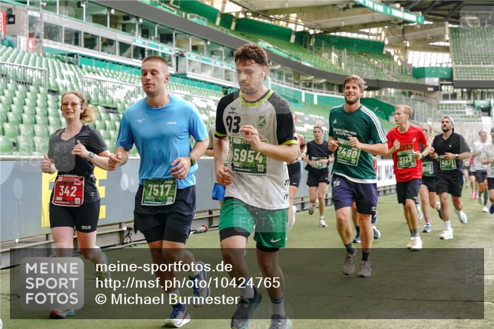 13.09.2026 - 21. swb-Marathon Bremen Michael Burmester http://msf.ph/oto/10424765 13.09.2026 13:01:13 Laufen im Stadion 135, 150, 242, 260, 282, 318, 342, 440, 531, 651, 687, 930, 946, 1006, 1067, 1209, 1368, 1436, 1448, 1493, 1494, 1582, 1650, 1861, 1896, 1935, 1963, 2033, 2047, 2062, 2088, 2293, 2306, 2322, 2370, 2409, 2427, 2485, 2490, 2491, 2517, 2560, 2561, 2627, 2638, 2658, 2686, 2700, 2708, 2781, 2906, 2914, 2967, 2987, 3076, 3105, 3145, 3168, 3173, 3273, 3354, 3372, 3374, 3375, 3385, 3392, 3480, 3524, 3526, 3527, 3642, 3667, 3729, 3774, 3806, 3855, 3856, 3861, 3930 meine-sportfotos.de