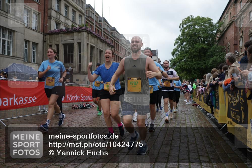 13.09.2026 - Kiel Lauf Yannick Fuchs http://msf.ph/oto/10424775 13.09.2026 11:00:56 Ziel 48, 190, 1314, 2038, 2144, 2658, 2697, 3423, 3425, 4529, 4769, 4915, 5648, 6399, 6426, 6995, 6996, 7456, 7516, 8229, 9199, 9594, 9900, 10339, 10480, 10885, 11972, 12192, 12326, 362, 893, 1518, 1650, 1722, 1795, 1896, 1897, 2233, 2267, 2915, 3793, 4055, 4261, 4524, 4706, 4787, 4855, 4905, 5794, 5912, 6431, 6770, 7091, 7179, 7214, 7610, 7997, 8481, 8565, 8590, 8622, 8686, 9327, 9408, 10346, 10480, 10529, 10590, 10674, 10700, 11797, 11835, 12214, 12457, 12756, 539, 842, 893 meine-sportfotos.de