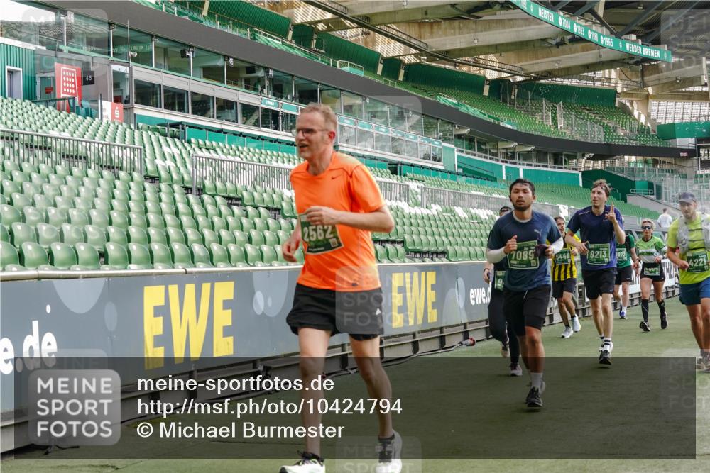 13.09.2026 - 21. swb-Marathon Bremen Michael Burmester http://msf.ph/oto/10424794 13.09.2026 13:24:11 Laufen im Stadion 137, 182, 294, 324, 434, 505, 533, 548, 609, 708, 721, 723, 739, 743, 752, 892, 1178, 1273, 1331, 1463, 1471, 1491, 1515, 1597, 1598, 1691, 1746, 1788, 1944, 2095, 2211, 2213, 2252, 2267, 2286, 2312, 2323, 2433, 2445, 2465, 2475, 2483, 2495, 2497, 2503, 2526, 2554, 2571, 2644, 2768, 2776, 2936, 2968, 3211, 3252, 3282, 3288, 3289, 3292, 3298, 3306, 3312, 3347, 3364, 3381, 3395, 3423, 3447, 3505, 3530, 3559, 3727, 3770, 3819, 4054, 4231, 4406, 4407, 4466, 4467 meine-sportfotos.de