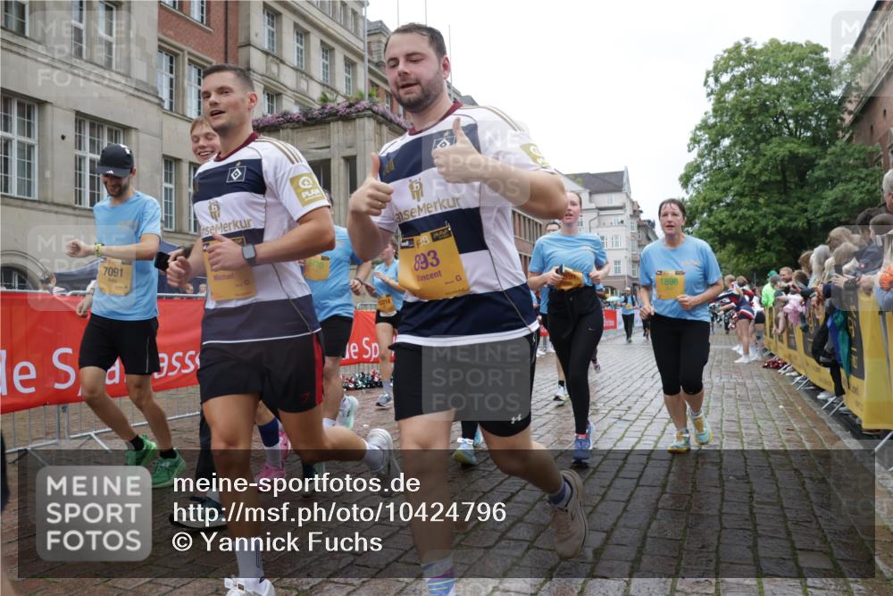13.09.2026 - Kiel Lauf Yannick Fuchs http://msf.ph/oto/10424796 13.09.2026 11:00:57 Ziel 48, 190, 1314, 2038, 2144, 2658, 2697, 3423, 3425, 4529, 4530, 4769, 4915, 5648, 6399, 6426, 6995, 6996, 7456, 7516, 8229, 9199, 9594, 9899, 9900, 10339, 10885, 11972, 12192, 12326, 362, 893, 1518, 1650, 1722, 1795, 1896, 1897, 2233, 2267, 3793, 4055, 4261, 4524, 4706, 4855, 4905, 5794, 5912, 6431, 6770, 7091, 7179, 7214, 7610, 7997, 8481, 8565, 8590, 8622, 8686, 9327, 9408, 10346, 10480, 10529, 10590, 10674, 10700, 11797, 11835, 12214, 12457, 12756, 539, 842, 1744, 893 meine-sportfotos.de