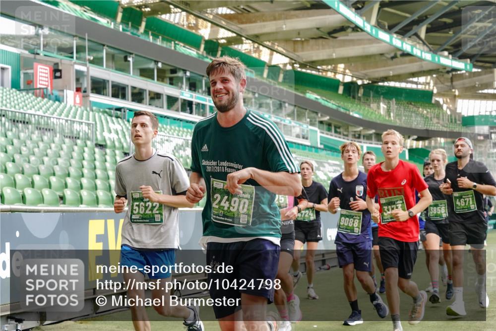 13.09.2026 - 21. swb-Marathon Bremen Michael Burmester http://msf.ph/oto/10424798 13.09.2026 13:01:14 Laufen im Stadion 135, 150, 242, 260, 282, 318, 342, 440, 531, 651, 687, 930, 946, 1006, 1067, 1209, 1368, 1436, 1448, 1493, 1494, 1582, 1650, 1861, 1896, 1935, 1963, 2033, 2047, 2062, 2088, 2293, 2306, 2322, 2370, 2409, 2427, 2485, 2490, 2491, 2517, 2560, 2561, 2627, 2638, 2658, 2686, 2700, 2708, 2781, 2906, 2914, 2967, 2987, 3076, 3105, 3145, 3168, 3173, 3273, 3334, 3354, 3372, 3374, 3375, 3385, 3392, 3480, 3524, 3526, 3527, 3642, 3667, 3729, 3774, 3806, 3855, 3856, 3861, 3930 meine-sportfotos.de