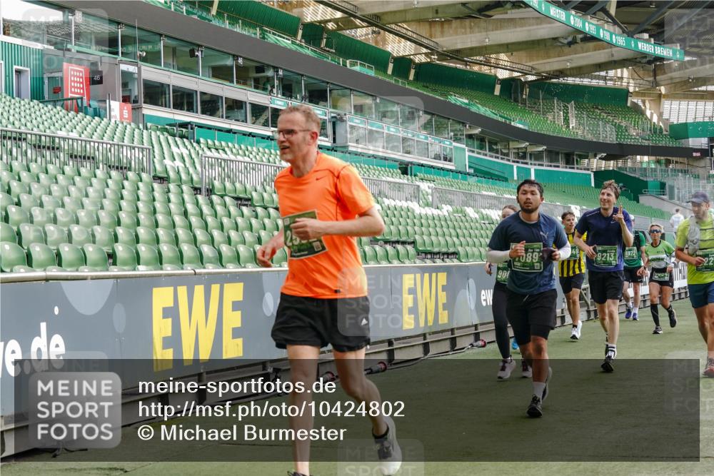 13.09.2026 - 21. swb-Marathon Bremen Michael Burmester http://msf.ph/oto/10424802 13.09.2026 13:24:11 Laufen im Stadion 137, 182, 294, 324, 434, 505, 533, 548, 609, 708, 721, 723, 739, 743, 752, 892, 1178, 1273, 1331, 1463, 1471, 1491, 1515, 1597, 1598, 1691, 1746, 1788, 1944, 2095, 2211, 2213, 2252, 2267, 2286, 2312, 2323, 2433, 2445, 2465, 2475, 2483, 2495, 2497, 2503, 2526, 2554, 2571, 2644, 2768, 2776, 2936, 2968, 3211, 3252, 3282, 3288, 3289, 3292, 3298, 3306, 3312, 3347, 3364, 3381, 3395, 3423, 3447, 3505, 3530, 3559, 3727, 3770, 3819, 4054, 4231, 4406, 4407, 4466, 4467 meine-sportfotos.de