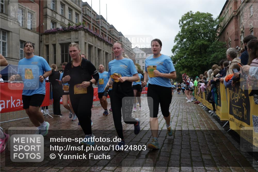 13.09.2026 - Kiel Lauf Yannick Fuchs http://msf.ph/oto/10424803 13.09.2026 11:00:58 Ziel 48, 190, 1314, 2038, 2144, 2658, 2697, 3423, 3425, 4529, 4530, 4769, 4915, 5648, 6399, 6426, 6995, 6996, 7456, 7516, 8229, 9199, 9594, 9899, 9900, 10339, 10885, 11972, 12192, 12326, 362, 893, 1518, 1650, 1722, 1795, 1896, 1897, 2233, 2267, 4055, 4261, 4524, 4706, 4855, 4905, 5794, 5912, 6431, 6770, 6995, 6996, 7091, 7179, 7214, 7610, 7997, 8481, 8565, 8590, 8622, 8686, 9327, 9408, 10480, 10529, 10590, 10674, 10700, 11797, 12214, 12457, 12756, 539, 842, 1744, 893, 4905 meine-sportfotos.de