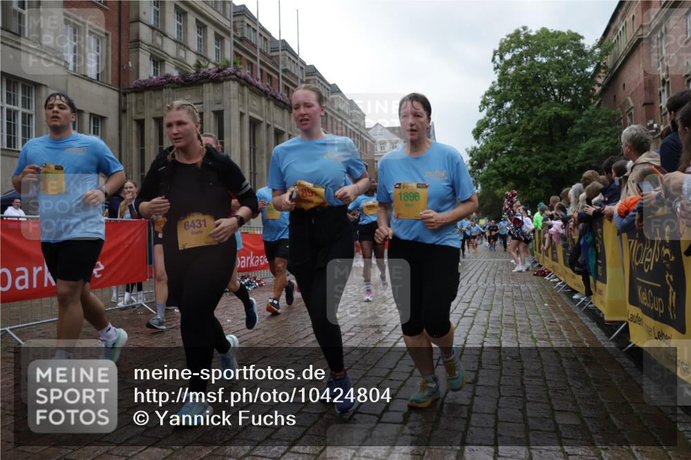 13.09.2026 - Kiel Lauf Yannick Fuchs http://msf.ph/oto/10424804 13.09.2026 11:00:58 Ziel 48, 190, 1314, 2038, 2144, 2658, 2697, 3423, 3425, 4529, 4530, 4769, 4915, 5648, 6399, 6426, 6995, 6996, 7456, 7516, 8229, 9199, 9594, 9899, 9900, 10339, 10885, 11972, 12192, 12326, 362, 893, 1518, 1650, 1722, 1795, 1896, 1897, 2233, 2267, 4055, 4261, 4524, 4706, 4855, 4905, 5794, 5912, 6431, 6770, 6995, 6996, 7091, 7179, 7214, 7610, 7997, 8481, 8565, 8590, 8622, 8686, 9327, 9408, 10480, 10529, 10590, 10674, 10700, 11797, 12214, 12457, 12756, 539, 842, 1744, 893, 4905 meine-sportfotos.de