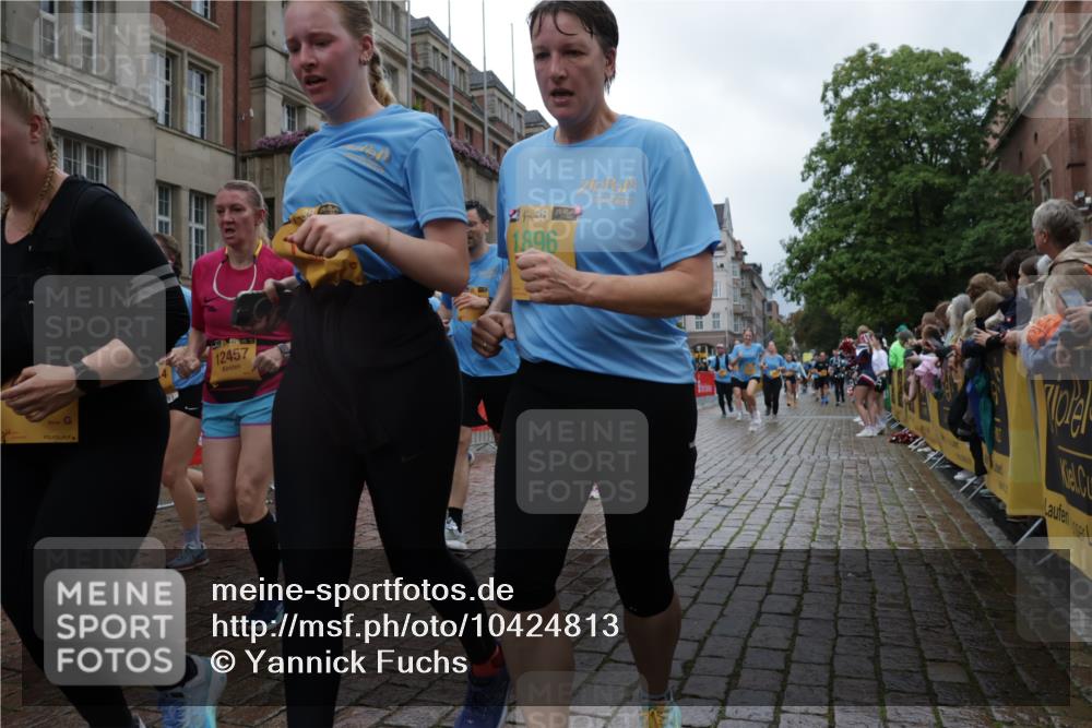 13.09.2026 - Kiel Lauf Yannick Fuchs http://msf.ph/oto/10424813 13.09.2026 11:00:59 Ziel 48, 190, 1314, 2038, 2144, 2658, 2697, 3423, 3425, 4529, 4530, 4769, 4915, 5648, 6399, 6426, 7456, 7516, 8229, 9199, 9594, 9899, 9900, 10339, 10885, 11972, 12192, 12326, 362, 1650, 1722, 1795, 1896, 1897, 2038, 2233, 2267, 4055, 4261, 4524, 4706, 4855, 4905, 5794, 5912, 6431, 6770, 6995, 6996, 7091, 7179, 7214, 7610, 7997, 8481, 8565, 8590, 8622, 8686, 9327, 9408, 10480, 10529, 10590, 10674, 10700, 11797, 12214, 12457, 12756, 539, 842, 1744, 893, 4905 meine-sportfotos.de