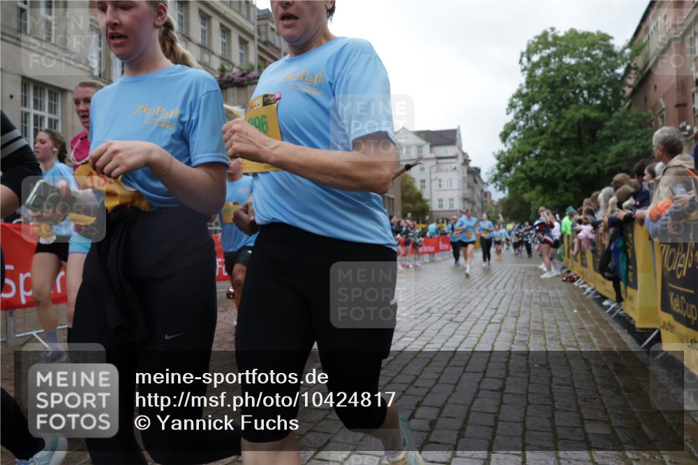 13.09.2026 - Kiel Lauf Yannick Fuchs http://msf.ph/oto/10424817 13.09.2026 11:00:59 Ziel 48, 190, 1314, 2038, 2144, 2658, 2697, 3423, 3425, 4529, 4530, 4769, 4915, 5648, 6399, 6426, 7456, 7516, 8229, 9199, 9594, 9899, 9900, 10339, 10885, 11972, 12192, 12326, 362, 1650, 1722, 1795, 1896, 1897, 2038, 2233, 2267, 4055, 4261, 4524, 4706, 4855, 4905, 5794, 5912, 6431, 6770, 6995, 6996, 7091, 7179, 7214, 7610, 7997, 8481, 8565, 8590, 8622, 8686, 9327, 9408, 10480, 10529, 10590, 10674, 10700, 11797, 12214, 12457, 12756, 539, 842, 1744, 893, 4905 meine-sportfotos.de