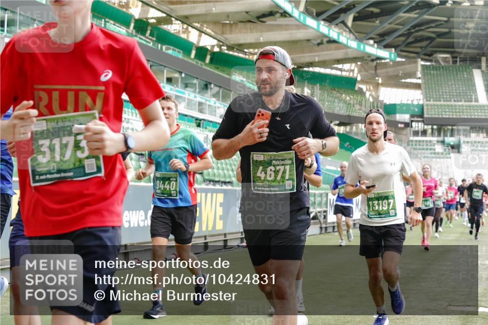 13.09.2026 - 21. swb-Marathon Bremen Michael Burmester http://msf.ph/oto/10424831 13.09.2026 13:01:16 Laufen im Stadion 135, 150, 242, 260, 282, 318, 342, 440, 531, 651, 687, 930, 946, 1006, 1067, 1209, 1368, 1436, 1448, 1493, 1494, 1582, 1650, 1861, 1896, 1935, 1963, 2033, 2047, 2062, 2088, 2293, 2306, 2322, 2370, 2409, 2427, 2485, 2490, 2491, 2517, 2560, 2561, 2627, 2638, 2658, 2686, 2700, 2708, 2781, 2906, 2914, 2967, 2987, 3076, 3105, 3145, 3168, 3173, 3273, 3294, 3334, 3354, 3372, 3374, 3375, 3385, 3392, 3480, 3524, 3526, 3527, 3642, 3667, 3729, 3774, 3806, 3855, 3856, 3861 meine-sportfotos.de