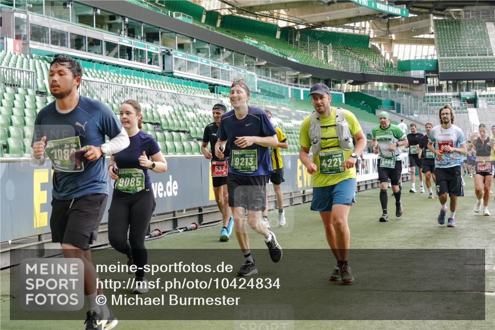 13.09.2026 - 21. swb-Marathon Bremen Michael Burmester http://msf.ph/oto/10424834 13.09.2026 13:24:13 Laufen im Stadion 137, 182, 294, 324, 434, 505, 533, 548, 609, 708, 721, 723, 739, 743, 752, 892, 1178, 1273, 1331, 1463, 1471, 1491, 1515, 1597, 1598, 1746, 1788, 1944, 2095, 2211, 2213, 2252, 2267, 2286, 2312, 2323, 2433, 2445, 2465, 2475, 2483, 2495, 2497, 2503, 2526, 2554, 2571, 2644, 2768, 2776, 2936, 2968, 3211, 3252, 3282, 3288, 3289, 3292, 3298, 3306, 3312, 3347, 3364, 3381, 3395, 3423, 3447, 3505, 3559, 3727, 3770, 3819, 4054, 4231, 4466, 4467 meine-sportfotos.de