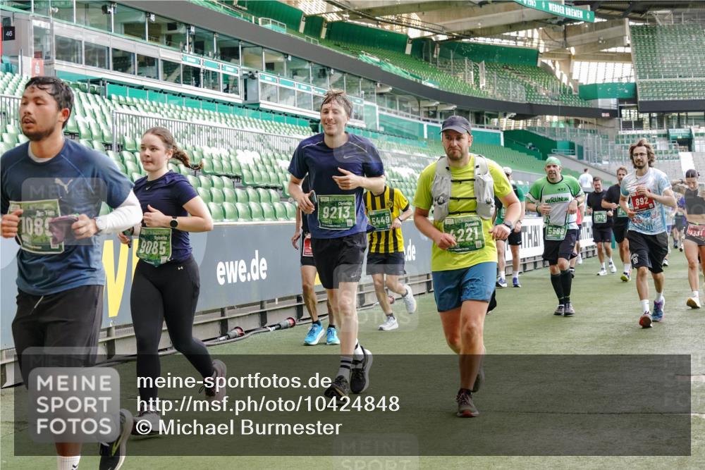 13.09.2026 - 21. swb-Marathon Bremen Michael Burmester http://msf.ph/oto/10424848 13.09.2026 13:24:13 Laufen im Stadion 137, 182, 294, 324, 434, 505, 533, 548, 609, 708, 721, 723, 739, 743, 752, 892, 1178, 1273, 1331, 1463, 1471, 1491, 1515, 1597, 1598, 1746, 1788, 1944, 2095, 2211, 2213, 2252, 2267, 2286, 2312, 2323, 2433, 2445, 2465, 2475, 2483, 2495, 2497, 2503, 2526, 2554, 2571, 2644, 2768, 2776, 2936, 2968, 3211, 3252, 3282, 3288, 3289, 3292, 3298, 3306, 3312, 3347, 3364, 3381, 3395, 3423, 3447, 3505, 3559, 3727, 3770, 3819, 4054, 4231, 4466, 4467 meine-sportfotos.de