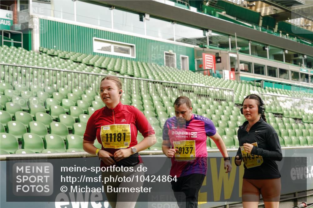 13.09.2026 - 21. swb-Marathon Bremen Michael Burmester http://msf.ph/oto/10424864 13.09.2026 10:47:26 Laufen im Stadion 10161, 10264, 10292, 10349, 10535, 10732, 10895, 10925, 10933, 10970, 11050, 11104, 11244, 11262, 11296, 11423, 11443, 11457, 11529, 11530, 11546, 11573, 11574, 11579, 11639, 11663, 11675, 11698, 11760, 12083, 12157, 12211, 12285, 12316, 12317, 12340, 12374, 12422, 12444, 12462, 12472, 10002, 10004, 10005, 10176, 10191, 10192, 10271, 10295, 10325, 10335, 10361, 10362, 10459, 10513, 10629, 10679, 10713, 10756, 10779, 10882, 10997, 10999, 11233, 11307, 11355 meine-sportfotos.de