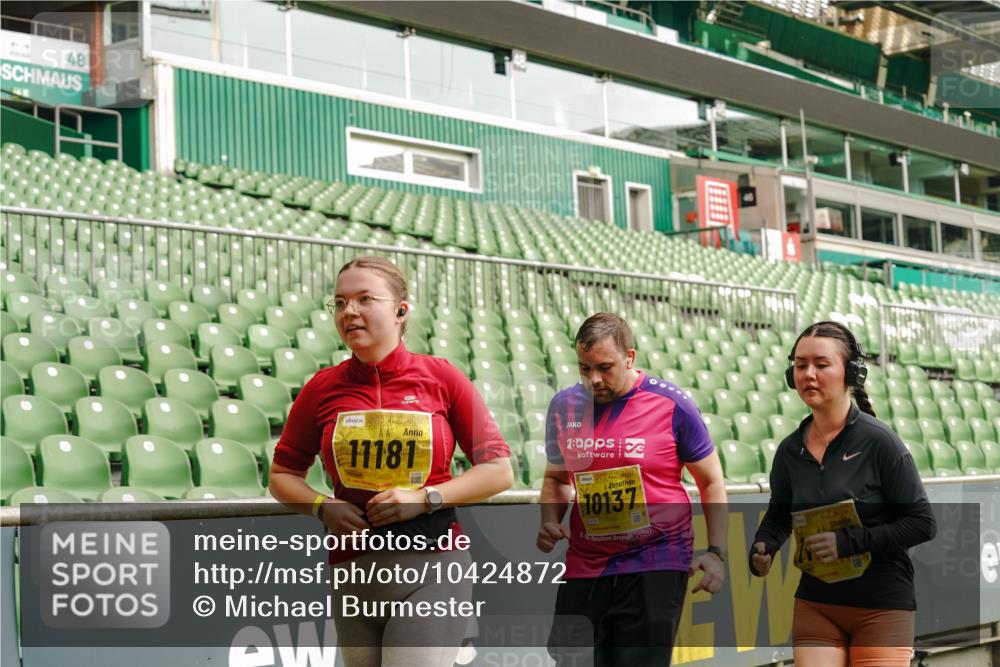 13.09.2026 - 21. swb-Marathon Bremen Michael Burmester http://msf.ph/oto/10424872 13.09.2026 10:47:26 Laufen im Stadion 10161, 10264, 10292, 10349, 10535, 10732, 10895, 10925, 10933, 10970, 11050, 11104, 11244, 11262, 11296, 11423, 11443, 11457, 11529, 11530, 11546, 11573, 11574, 11579, 11639, 11663, 11675, 11698, 11760, 12083, 12157, 12211, 12285, 12316, 12317, 12340, 12374, 12422, 12444, 12462, 12472, 10002, 10004, 10005, 10176, 10191, 10192, 10271, 10295, 10325, 10335, 10361, 10362, 10459, 10513, 10629, 10679, 10713, 10756, 10779, 10882, 10997, 10999, 11233, 11307, 11355 meine-sportfotos.de