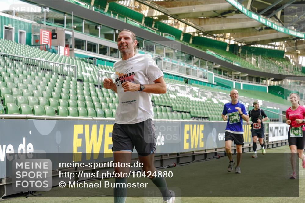 13.09.2026 - 21. swb-Marathon Bremen Michael Burmester http://msf.ph/oto/10424880 13.09.2026 13:01:19 Laufen im Stadion 135, 150, 242, 260, 282, 318, 342, 440, 531, 651, 687, 930, 946, 1006, 1067, 1163, 1368, 1436, 1448, 1493, 1494, 1582, 1650, 1861, 1896, 1935, 1963, 2033, 2047, 2062, 2293, 2306, 2322, 2370, 2409, 2427, 2485, 2490, 2491, 2560, 2561, 2627, 2638, 2658, 2686, 2700, 2708, 2781, 2906, 2914, 2967, 2987, 3044, 3076, 3105, 3145, 3168, 3173, 3187, 3248, 3273, 3294, 3334, 3354, 3372, 3374, 3375, 3385, 3392, 3480, 3524, 3526, 3527, 3642, 3667, 3729, 3774, 3806, 3855, 3856 meine-sportfotos.de