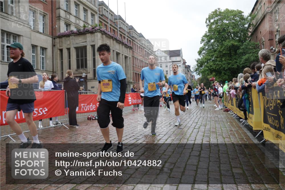 13.09.2026 - Kiel Lauf Yannick Fuchs http://msf.ph/oto/10424882 13.09.2026 11:01:11 Ziel 48, 539, 823, 842, 1448, 1522, 2132, 2144, 2637, 3340, 4529, 4530, 4788, 5052, 5552, 6300, 6522, 6653, 7651, 8469, 8596, 9899, 11216, 11217, 11581, 11805, 11857, 12151, 48, 190, 1314, 1722, 1795, 2038, 2144, 2658, 2697, 3423, 3425, 4055, 4529, 4706, 4769, 4855, 4915, 5648, 5794, 5912, 6399, 6426, 6995, 6996, 7214, 7456, 7516, 7610, 8229, 8590, 8622, 8686, 9199, 9594, 9900, 10339, 10480, 10529, 10700, 10885, 11972, 12192, 12326, 1018, 1744, 3626, 3662, 5451, 7191, 8307, 362 meine-sportfotos.de