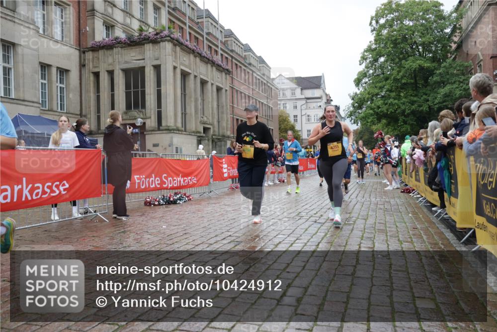 13.09.2026 - Kiel Lauf Yannick Fuchs http://msf.ph/oto/10424912 13.09.2026 11:01:14 Ziel 539, 823, 842, 1448, 1522, 1744, 2132, 2637, 3340, 4788, 5052, 5552, 6300, 6522, 6653, 7651, 8469, 8596, 9525, 11056, 11216, 11217, 11581, 11805, 11857, 12010, 12151, 48, 190, 1314, 1795, 2038, 2144, 2658, 2697, 3423, 3425, 4055, 4529, 4530, 4769, 4855, 4915, 5648, 5794, 5912, 6399, 6426, 6995, 6996, 7456, 7516, 7610, 8229, 8590, 8622, 9199, 9594, 9899, 9900, 10339, 10480, 10529, 10700, 10885, 11972, 12192, 12326, 955, 1018, 3626, 3662, 5451, 7191, 8307, 362 meine-sportfotos.de