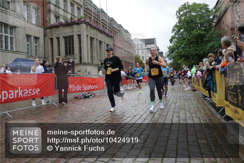 13.09.2026 - Kiel Lauf Yannick Fuchs http://msf.ph/oto/10424919 13.09.2026 11:01:15 Ziel 539, 823, 842, 1448, 1522, 1744, 2132, 2637, 3340, 4788, 5052, 5552, 6300, 6522, 6653, 7651, 8469, 8596, 9525, 11056, 11216, 11217, 11502, 11581, 11805, 11857, 12010, 12151, 48, 190, 1314, 1795, 2038, 2144, 2658, 2697, 3423, 3425, 4055, 4529, 4530, 4769, 4915, 5648, 5794, 6399, 6426, 6995, 6996, 7456, 7516, 7610, 8229, 8590, 8622, 9199, 9594, 9899, 9900, 10339, 10480, 10529, 10700, 10885, 11972, 12192, 12326, 955, 1018, 3626, 3662, 5451, 7191, 8307, 362 meine-sportfotos.de