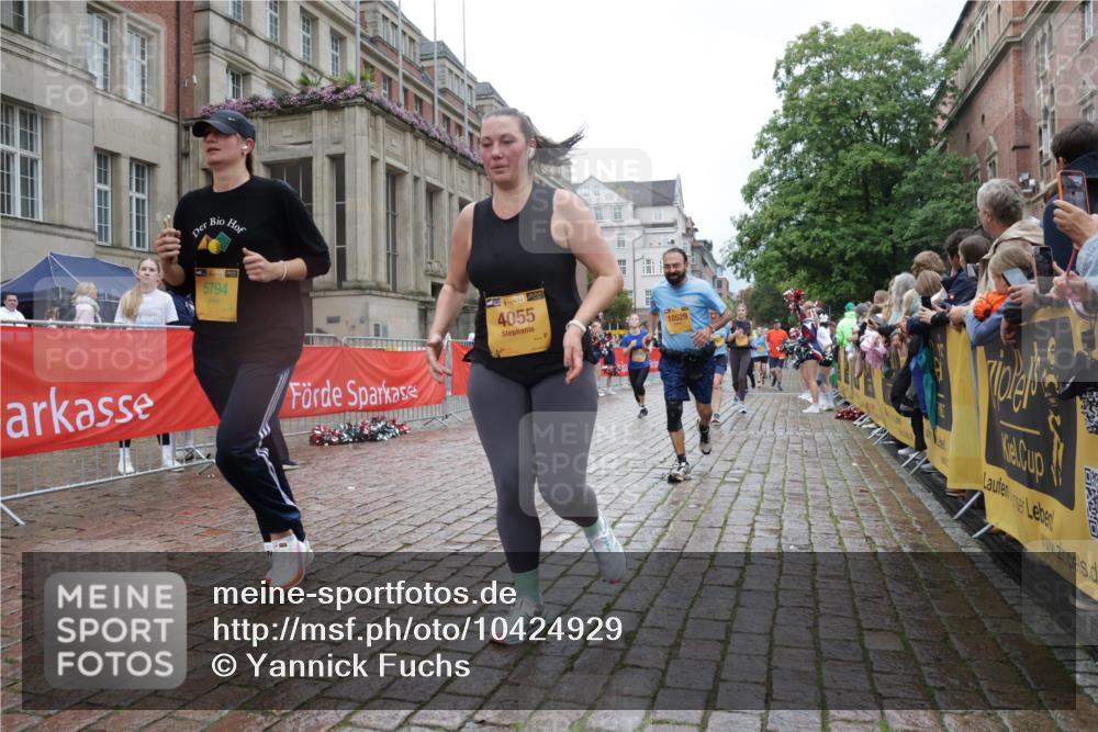 13.09.2026 - Kiel Lauf Yannick Fuchs http://msf.ph/oto/10424929 13.09.2026 11:01:16 Ziel 539, 823, 842, 1448, 1522, 1744, 2132, 2637, 3340, 4788, 5052, 5451, 5552, 6300, 6522, 6653, 7651, 8469, 8596, 9525, 11056, 11216, 11217, 11502, 11581, 11805, 11857, 12010, 12151, 48, 190, 1314, 2038, 2132, 2144, 2658, 2697, 3423, 3425, 4055, 4529, 4530, 4769, 4915, 5648, 5794, 6399, 6426, 6995, 6996, 7456, 7516, 7610, 8229, 8622, 9199, 9594, 9899, 9900, 10339, 10480, 10529, 10700, 10885, 11972, 12192, 12326, 955, 1018, 3626, 3662, 7191, 8307 meine-sportfotos.de