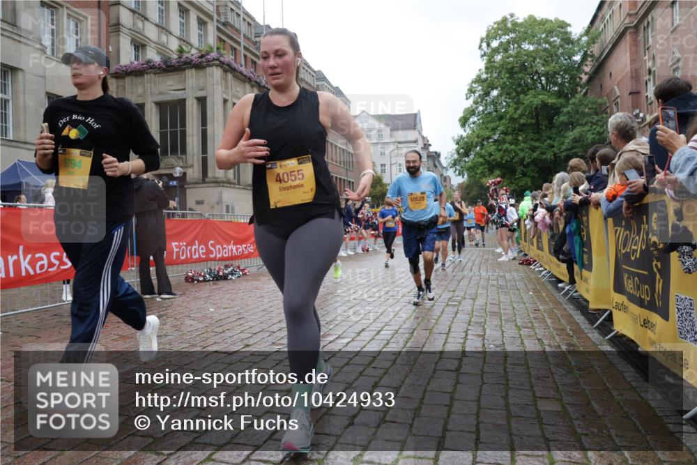 13.09.2026 - Kiel Lauf Yannick Fuchs http://msf.ph/oto/10424933 13.09.2026 11:01:16 Ziel 539, 823, 842, 1448, 1522, 1744, 2132, 2637, 3340, 4788, 5052, 5451, 5552, 6300, 6522, 6653, 7651, 8469, 8596, 9525, 11056, 11216, 11217, 11502, 11581, 11805, 11857, 12010, 12151, 48, 190, 1314, 2038, 2132, 2144, 2658, 2697, 3423, 3425, 4055, 4529, 4530, 4769, 4915, 5648, 5794, 6399, 6426, 6995, 6996, 7456, 7516, 7610, 8229, 8622, 9199, 9594, 9899, 9900, 10339, 10480, 10529, 10700, 10885, 11972, 12192, 12326, 955, 1018, 3626, 3662, 7191, 8307 meine-sportfotos.de