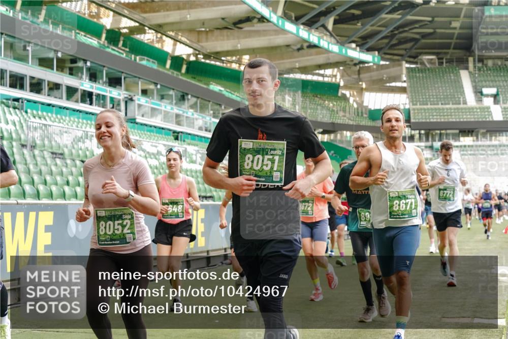 13.09.2026 - 21. swb-Marathon Bremen Michael Burmester http://msf.ph/oto/10424967 13.09.2026 13:01:24 Laufen im Stadion 135, 150, 242, 282, 318, 440, 531, 651, 687, 930, 946, 1006, 1067, 1163, 1368, 1436, 1448, 1582, 1650, 1861, 1896, 1935, 1963, 2033, 2047, 2062, 2292, 2293, 2306, 2322, 2370, 2409, 2427, 2485, 2490, 2491, 2560, 2561, 2627, 2638, 2658, 2686, 2700, 2708, 2781, 2906, 2967, 2987, 3013, 3044, 3076, 3105, 3145, 3168, 3173, 3187, 3248, 3294, 3334, 3354, 3372, 3374, 3375, 3385, 3392, 3480, 3524, 3526, 3527, 3642, 3667, 3729, 3774, 3806, 3855, 3856 meine-sportfotos.de