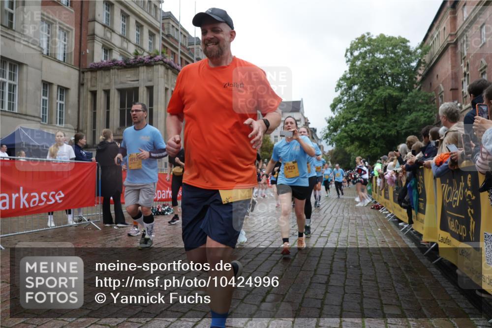 13.09.2026 - Kiel Lauf Yannick Fuchs http://msf.ph/oto/10424996 13.09.2026 11:01:23 Ziel 539, 842, 1018, 1744, 3662, 4788, 5052, 5451, 6300, 6522, 7191, 7651, 8307, 8469, 8576, 8596, 8724, 9134, 9525, 9869, 11056, 11216, 11217, 11474, 11502, 11505, 11581, 11805, 12010, 12151, 12283, 48, 190, 539, 823, 842, 1314, 1448, 1522, 2038, 2132, 2144, 2637, 2658, 2697, 3340, 3423, 3425, 4529, 4530, 4769, 4915, 5552, 5648, 6300, 6399, 6426, 6653, 6995, 6996, 7456, 7516, 8229, 8596, 9199, 9594, 9899, 9900, 10339, 10885, 11857, 11972, 12151, 12192, 12326, 955, 1347, 3626 meine-sportfotos.de