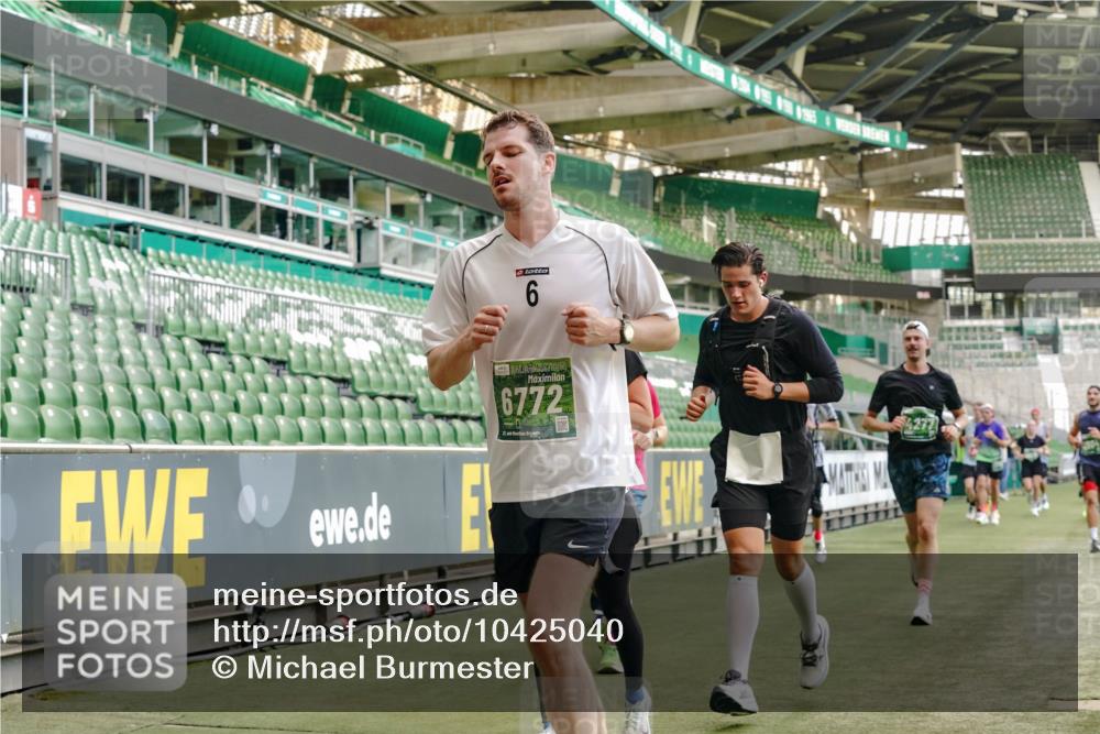 13.09.2026 - 21. swb-Marathon Bremen Michael Burmester http://msf.ph/oto/10425040 13.09.2026 13:01:26 Laufen im Stadion 135, 150, 242, 282, 318, 440, 531, 651, 687, 930, 946, 1006, 1067, 1163, 1368, 1436, 1448, 1582, 1650, 1861, 1896, 1935, 1963, 2033, 2047, 2062, 2292, 2293, 2306, 2322, 2345, 2370, 2409, 2427, 2485, 2490, 2491, 2560, 2561, 2627, 2638, 2658, 2666, 2686, 2700, 2708, 2781, 2906, 2967, 2987, 3013, 3044, 3076, 3105, 3145, 3163, 3164, 3168, 3173, 3187, 3248, 3294, 3334, 3354, 3372, 3374, 3375, 3385, 3392, 3480, 3524, 3526, 3527, 3642, 3667, 3729, 3774, 3806, 3855, 3856 meine-sportfotos.de