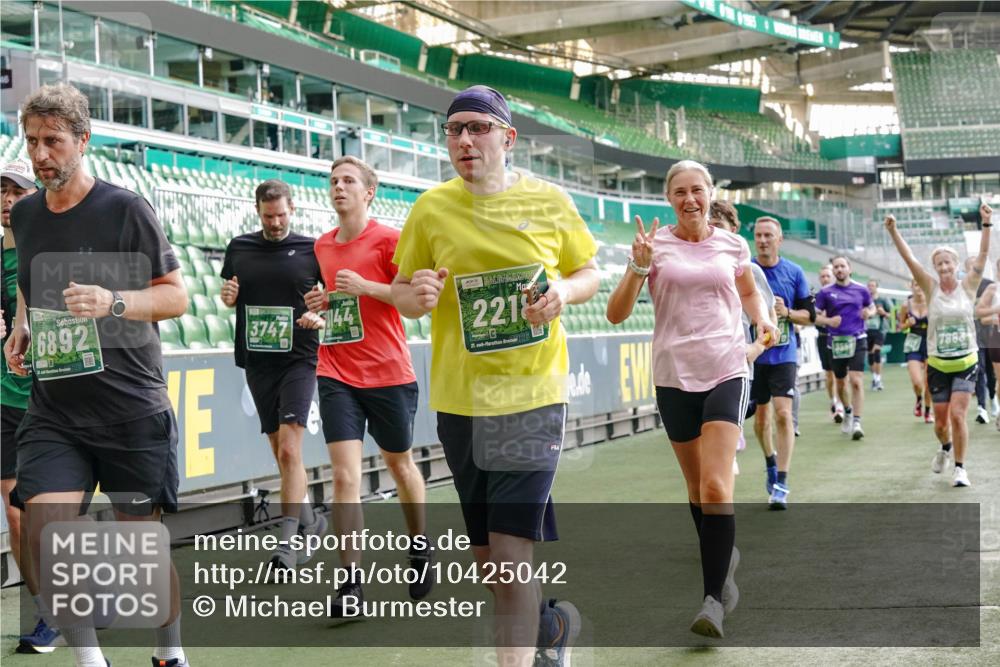 13.09.2026 - 21. swb-Marathon Bremen Michael Burmester http://msf.ph/oto/10425042 13.09.2026 13:24:21 Laufen im Stadion 137, 182, 213, 294, 324, 434, 505, 533, 548, 609, 708, 721, 723, 739, 743, 752, 892, 1178, 1273, 1331, 1463, 1471, 1491, 1515, 1597, 1598, 1746, 1788, 1944, 2095, 2211, 2213, 2252, 2267, 2271, 2286, 2312, 2323, 2433, 2445, 2465, 2475, 2483, 2495, 2497, 2503, 2506, 2526, 2554, 2571, 2644, 2768, 2776, 2833, 2936, 2968, 3005, 3211, 3252, 3282, 3288, 3289, 3292, 3298, 3306, 3312, 3347, 3364, 3381, 3390, 3395, 3423, 3447, 3505, 3559, 3727, 3770, 3819, 4231, 4466, 4467 meine-sportfotos.de