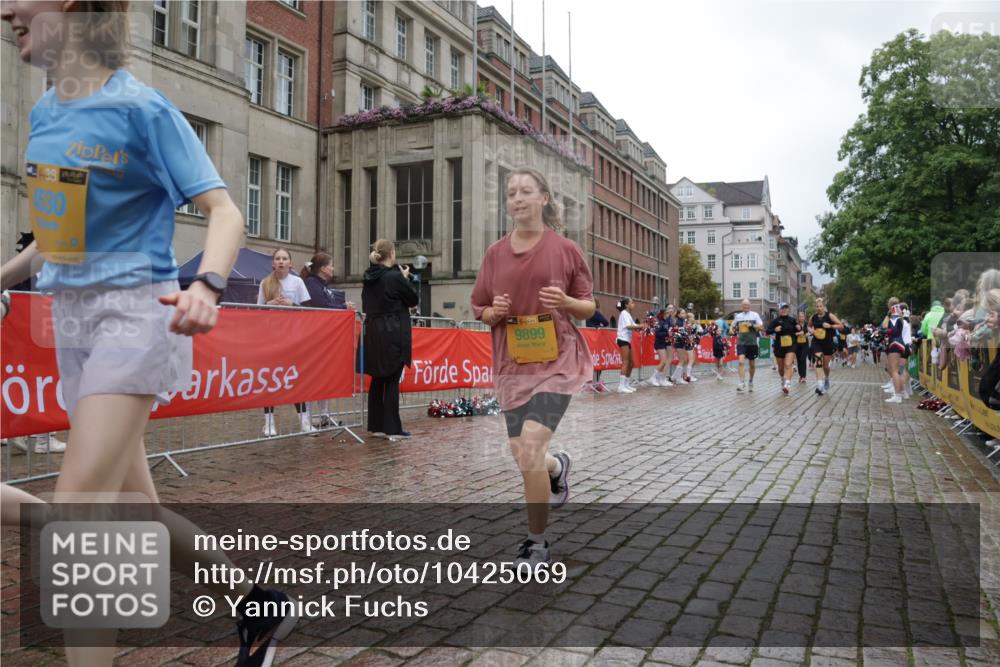 13.09.2026 - Kiel Lauf Yannick Fuchs http://msf.ph/oto/10425069 13.09.2026 11:01:36 Ziel 955, 1347, 1425, 2424, 2616, 2722, 3554, 3626, 3662, 3982, 6619, 8307, 8576, 8724, 9695, 9869, 11474, 48, 539, 823, 842, 1018, 1448, 1522, 1744, 2132, 2144, 2637, 3340, 4529, 4530, 4788, 5052, 5451, 5552, 6300, 6522, 6653, 7191, 7651, 8307, 8469, 8576, 8596, 8724, 9134, 9525, 9899, 11056, 11216, 11217, 11502, 11505, 11581, 11805, 11857, 12010, 12151, 12283, 735, 2996, 4420, 5406, 5927, 6631, 6717, 10607, 11547, 12110, 48, 190, 1314, 2144, 2658, 4529, 7516, 10885 meine-sportfotos.de