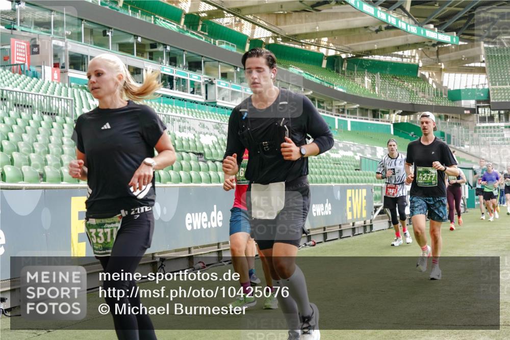 13.09.2026 - 21. swb-Marathon Bremen Michael Burmester http://msf.ph/oto/10425076 13.09.2026 13:01:27 Laufen im Stadion 135, 150, 242, 282, 318, 440, 531, 651, 687, 722, 930, 946, 1006, 1067, 1163, 1368, 1436, 1448, 1582, 1650, 1861, 1896, 1935, 1963, 2033, 2047, 2062, 2292, 2293, 2306, 2322, 2345, 2370, 2409, 2427, 2485, 2490, 2491, 2560, 2561, 2627, 2638, 2658, 2666, 2686, 2700, 2708, 2781, 2906, 2967, 2987, 3013, 3044, 3076, 3105, 3145, 3163, 3164, 3168, 3173, 3187, 3248, 3294, 3334, 3354, 3372, 3374, 3375, 3385, 3392, 3480, 3524, 3526, 3527, 3642, 3667, 3729, 3774, 3806, 3855, 3856 meine-sportfotos.de