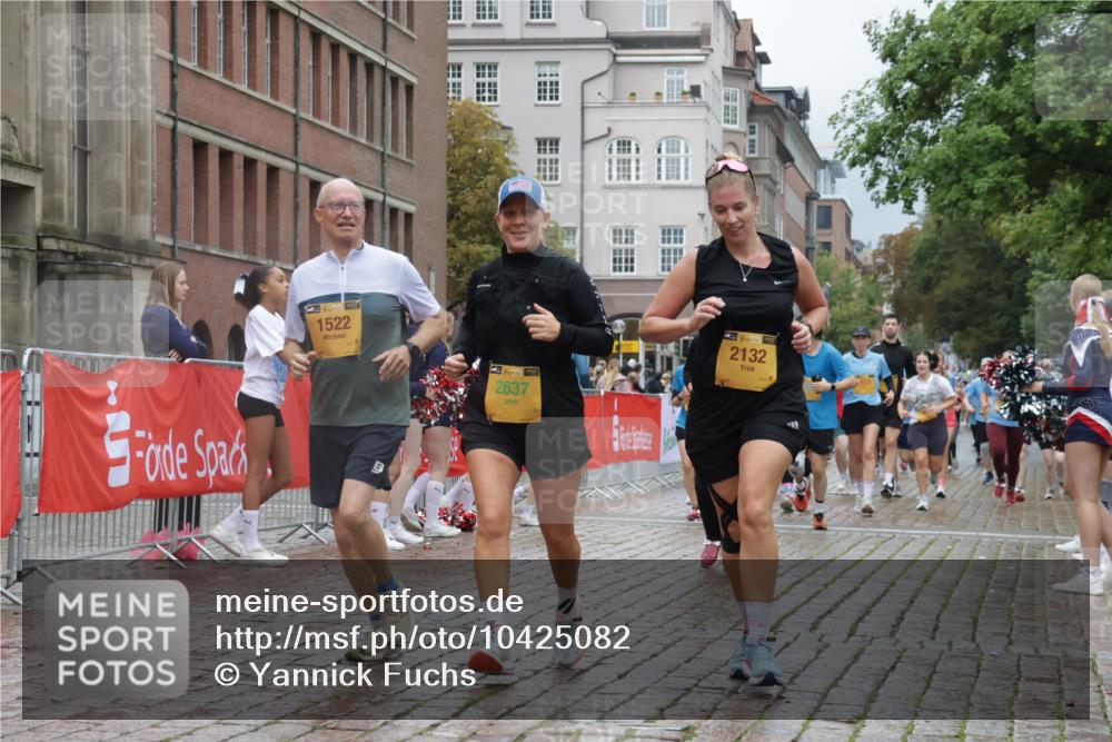13.09.2026 - Kiel Lauf Yannick Fuchs http://msf.ph/oto/10425082 13.09.2026 11:01:39 Ziel 955, 1347, 1425, 2424, 2616, 2722, 2838, 3039, 3224, 3554, 3626, 3982, 6619, 7174, 8555, 8934, 9695, 11465, 12115, 539, 823, 842, 1018, 1448, 1522, 1744, 2132, 2637, 3340, 3626, 3662, 4788, 5052, 5451, 5552, 6300, 6522, 6653, 7191, 7651, 8307, 8469, 8576, 8596, 8724, 9134, 9525, 9869, 11056, 11216, 11217, 11474, 11502, 11505, 11581, 11805, 11857, 12010, 12151, 12283, 735, 2451, 2726, 2996, 4420, 5406, 5927, 6631, 6717, 10607, 11547, 12110, 48, 2144, 2658, 4529 meine-sportfotos.de