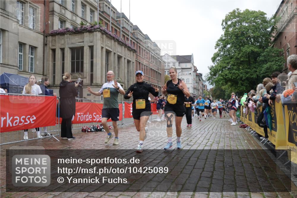 13.09.2026 - Kiel Lauf Yannick Fuchs http://msf.ph/oto/10425089 13.09.2026 11:01:40 Ziel 955, 1347, 1425, 2424, 2616, 2722, 2838, 3039, 3224, 3554, 3982, 5927, 6619, 6717, 7174, 8555, 8934, 9695, 11465, 12115, 539, 823, 842, 1018, 1448, 1522, 1744, 2132, 2424, 2637, 3340, 3626, 3662, 4788, 5052, 5451, 5552, 6300, 6522, 6653, 7191, 7651, 8307, 8469, 8576, 8596, 8724, 9134, 9525, 9869, 11056, 11216, 11217, 11474, 11502, 11505, 11581, 11805, 11857, 12010, 12151, 12283, 735, 1660, 2451, 2726, 2902, 2996, 4420, 5406, 6631, 10607, 11547, 12110, 48, 2144, 2658, 4529 meine-sportfotos.de