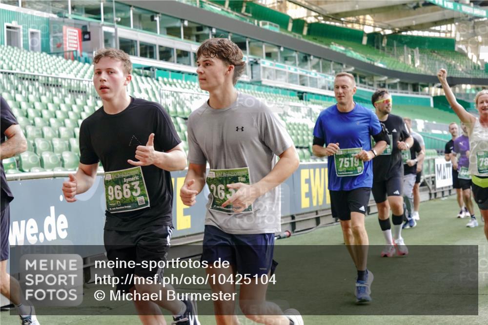 13.09.2026 - 21. swb-Marathon Bremen Michael Burmester http://msf.ph/oto/10425104 13.09.2026 13:24:23 Laufen im Stadion 137, 182, 213, 294, 324, 434, 505, 533, 548, 609, 708, 721, 723, 739, 743, 752, 892, 1178, 1273, 1331, 1463, 1471, 1491, 1515, 1597, 1598, 1746, 1788, 1830, 1944, 2095, 2211, 2252, 2267, 2271, 2286, 2312, 2323, 2433, 2445, 2465, 2475, 2483, 2495, 2497, 2503, 2506, 2526, 2554, 2571, 2644, 2768, 2776, 2833, 2936, 2968, 3005, 3211, 3252, 3282, 3288, 3289, 3292, 3298, 3306, 3312, 3347, 3364, 3381, 3390, 3395, 3423, 3447, 3505, 3559, 3727, 3770, 3819, 4231, 4466, 4467 meine-sportfotos.de