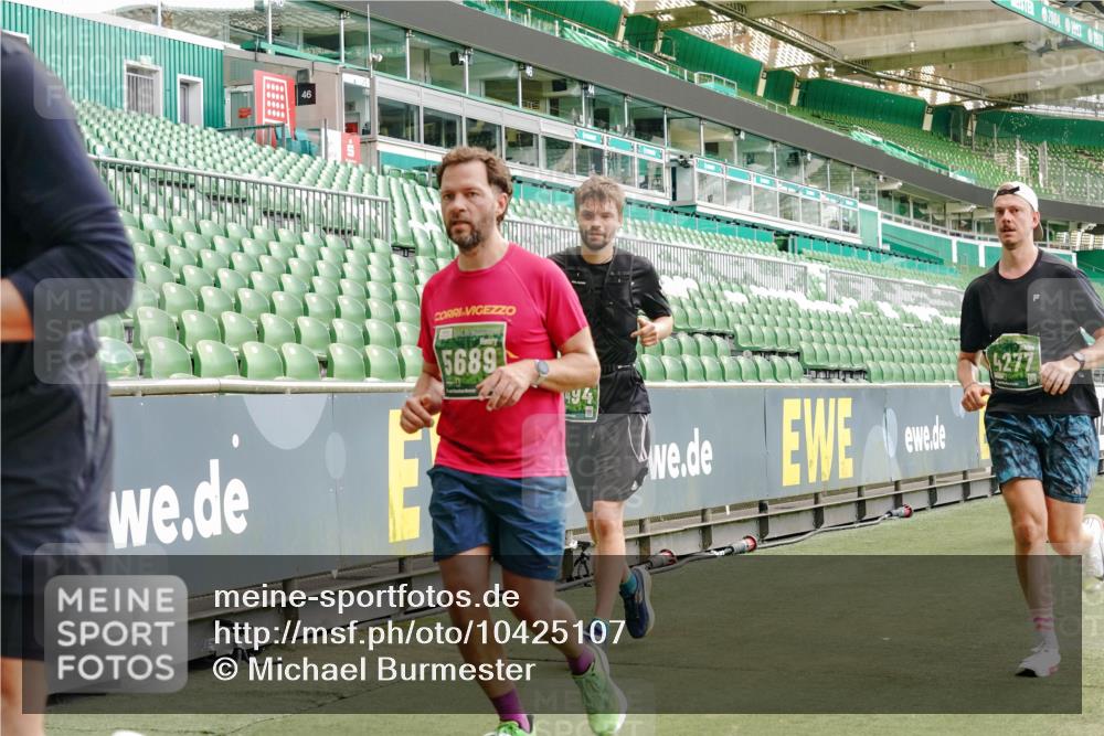 13.09.2026 - 21. swb-Marathon Bremen Michael Burmester http://msf.ph/oto/10425107 13.09.2026 13:01:28 Laufen im Stadion 135, 150, 242, 282, 318, 440, 531, 651, 687, 722, 930, 946, 1006, 1067, 1163, 1368, 1436, 1448, 1582, 1650, 1861, 1896, 1935, 1963, 2033, 2047, 2062, 2292, 2293, 2306, 2322, 2345, 2370, 2409, 2427, 2485, 2490, 2491, 2560, 2561, 2627, 2638, 2658, 2666, 2686, 2700, 2708, 2781, 2906, 2967, 2987, 3013, 3044, 3076, 3105, 3145, 3163, 3164, 3168, 3173, 3187, 3248, 3294, 3334, 3354, 3372, 3374, 3375, 3385, 3392, 3480, 3524, 3526, 3527, 3642, 3667, 3729, 3774, 3806, 3855, 3856 meine-sportfotos.de
