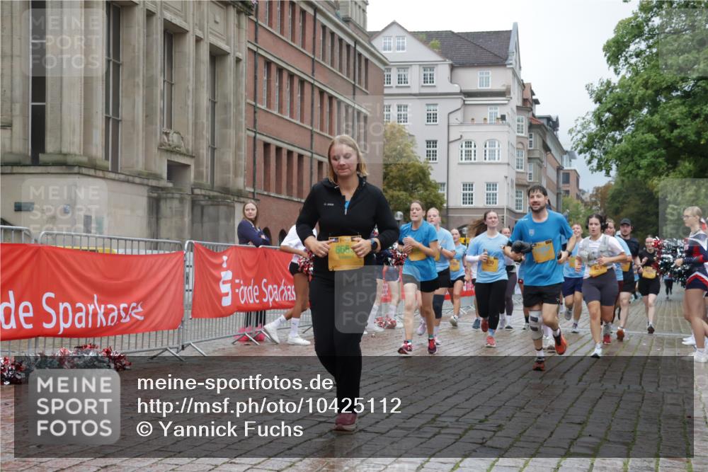 13.09.2026 - Kiel Lauf Yannick Fuchs http://msf.ph/oto/10425112 13.09.2026 11:01:42 Ziel 955, 1347, 1425, 2616, 2722, 2838, 3039, 3224, 3554, 3982, 5406, 5927, 6619, 6631, 6717, 7174, 8555, 8934, 9695, 11465, 11547, 12115, 539, 823, 842, 1018, 1448, 1522, 1744, 2424, 2637, 3340, 3626, 3662, 4788, 5052, 5451, 5552, 6300, 6522, 6653, 7191, 7651, 8307, 8469, 8576, 8596, 8724, 9134, 9525, 9869, 11056, 11216, 11217, 11474, 11502, 11505, 11581, 11805, 11857, 12010, 12151, 12283, 735, 1651, 1660, 2451, 2726, 2902, 2958, 2996, 4420, 10607, 12110, 48, 2144, 2658, 4529 meine-sportfotos.de